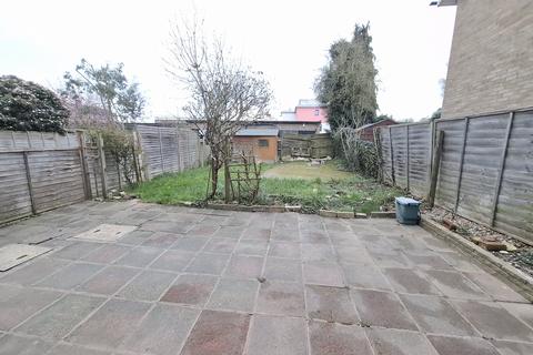 undefined, Raybarn Road, HEMEL HEMPSTEAD