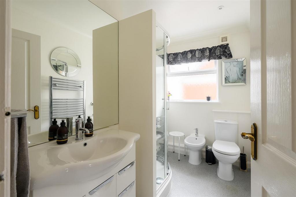 Ground Floor Bathroom