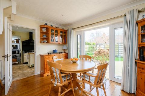 4 bedroom detached bungalow for sale, Greenside Close, Dunnington, York YO19 5PF