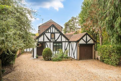 undefined, Bucknalls Lane, Watford WD25