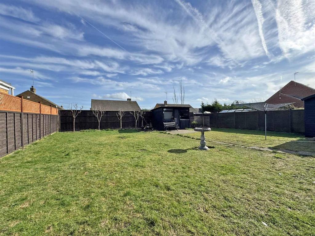 Rear Garden 2.jpg