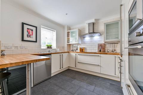 2 bedroom flat to rent, Northpoint Square, Camden, London, NW1