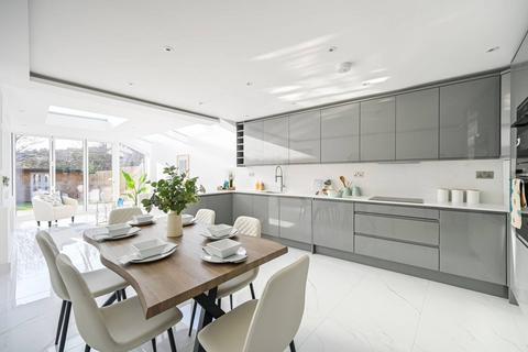 4 bedroom house for sale, 12 Park Road, Barnet EN4