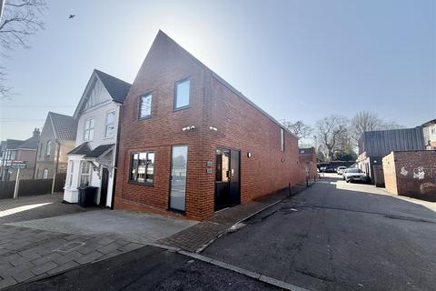 undefined, Elm Park, Stanmore HA7
