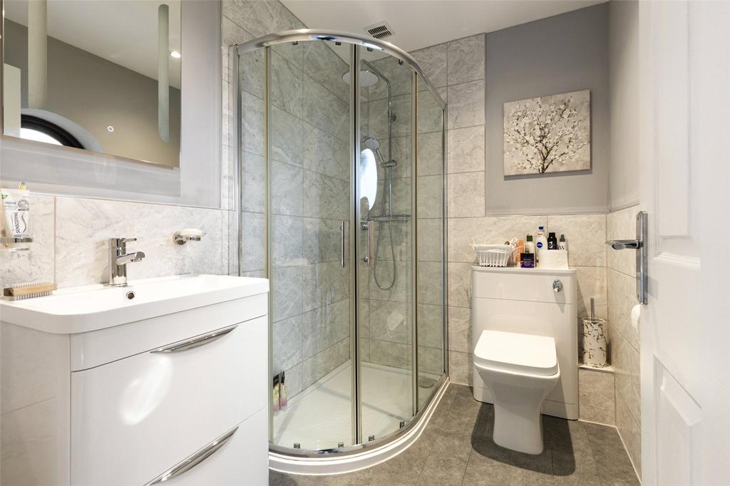 Master Ensuite