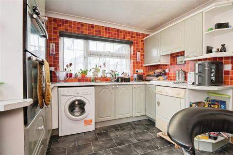 undefined, Butts Road, SOUTHAMPTON