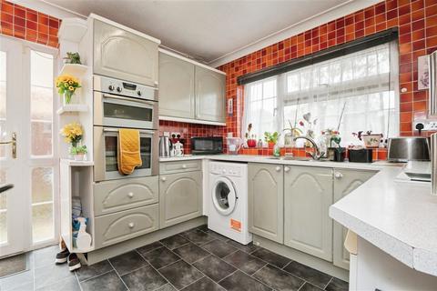 undefined, Butts Road, SOUTHAMPTON