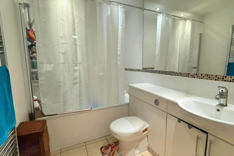 1 bedroom flat for sale, 26 High Street, Slough, Berkshire, SL1