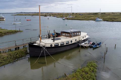 2 bedroom houseboat for sale, Woodrolfe Road, Essex, CM9