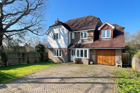undefined, Greenview Avenue, Tonbridge TN11