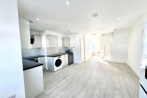 undefined, Parkfield Road, Feltham TW13