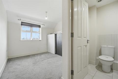 undefined, Tobermory Close, Slough SL3