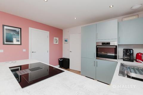 4 bedroom detached house for sale, Old College View, Sauchie