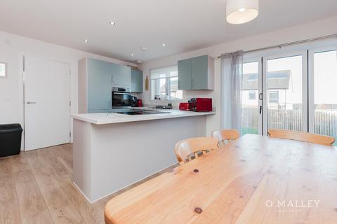 4 bedroom detached house for sale, Old College View, Sauchie