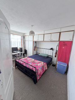 1 bedroom in a house share to rent, Eastcote Lane, Harrow HA2