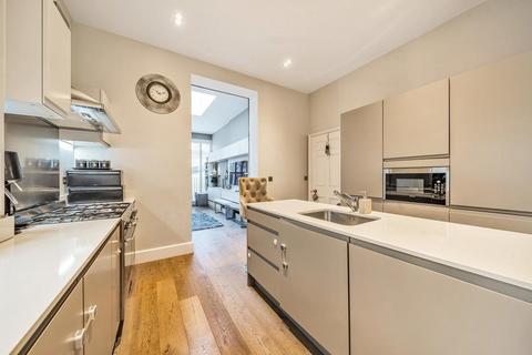 3 bedroom house to rent, Wellesley Road, London