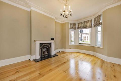 4 bedroom house to rent, Berestede Road, London