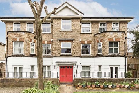 2 bedroom flat to rent, Upper Richmond Road, London SW15