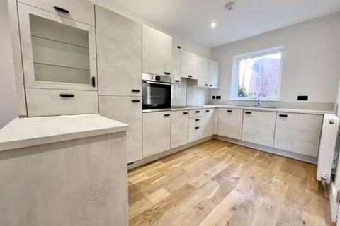 4 bedroom semi-detached house to rent, Welholme Avenue, Grimsby DN32