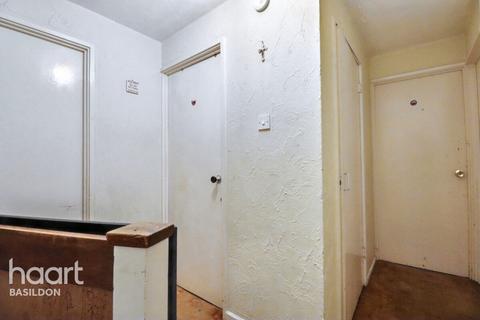 undefined, Nether Priors, Basildon