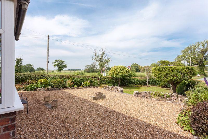 FRONT DRIVE &amp; GARDEN