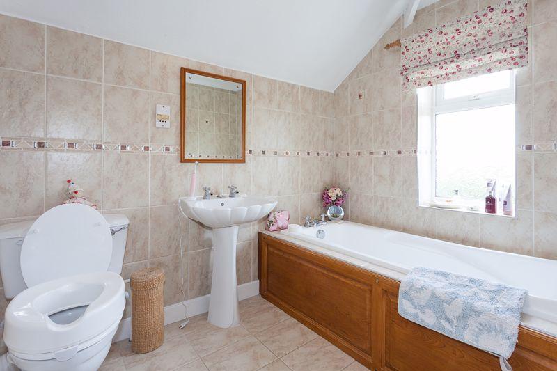 En suite bathroom