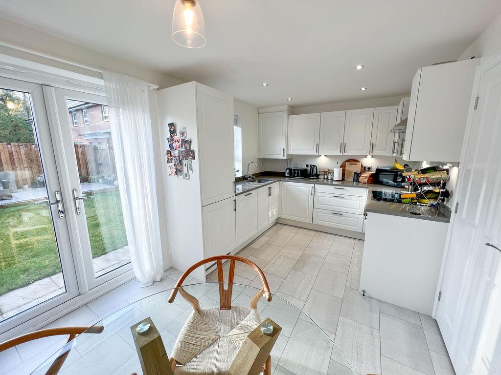 Dining kitchen