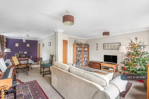 4 bedroom semi-detached house to rent, Alderman Willey Close, Wokingham, RG41