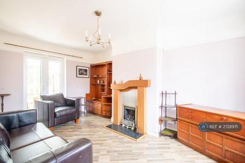 3 bedroom semi-detached house to rent, School Road, Brierley Hill, DY5