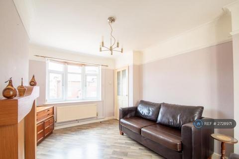 3 bedroom semi-detached house to rent, School Road, Brierley Hill, DY5