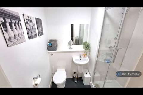Studio to rent, Parliament Place, Liverpool, L8