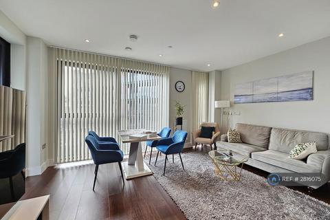 1 bedroom flat to rent, Avalon Point, London, E14