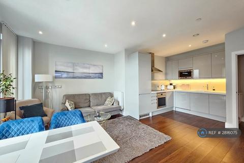 1 bedroom flat to rent, Avalon Point, London, E14