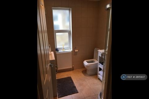 1 bedroom flat to rent, High St Penge, London, SE20