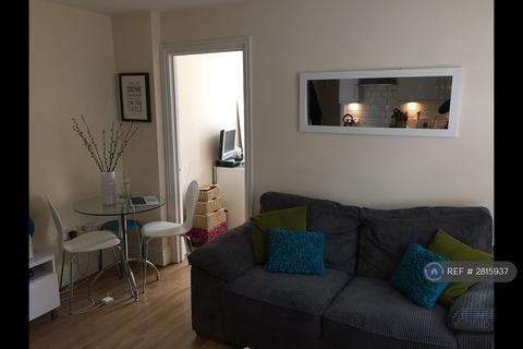 1 bedroom flat to rent, High St Penge, London, SE20