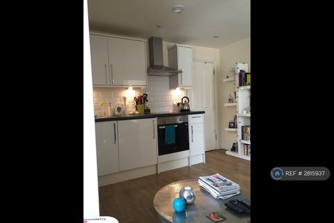 1 bedroom flat to rent, High St Penge, London, SE20