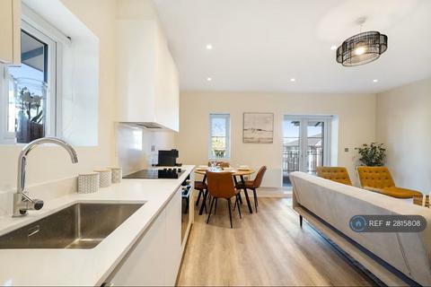undefined, Beechwood Grove, London, W3