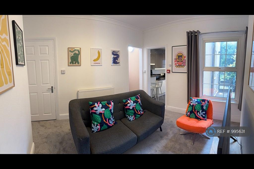 Communal Lounge.
