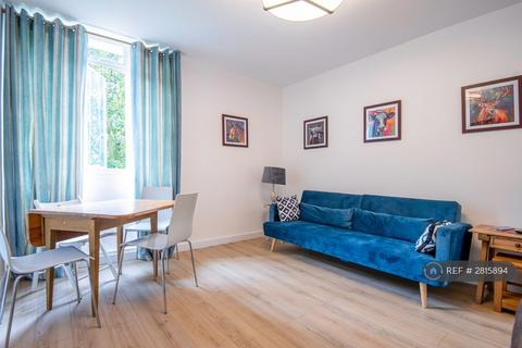 1 bedroom flat to rent, Hallfield Estate, London, W2
