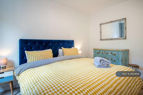 1 bedroom flat to rent, Hallfield Estate, London, W2