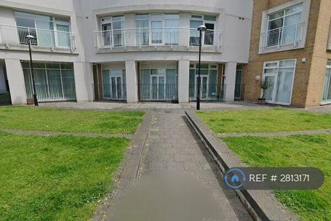 1 bedroom flat to rent, Waterfront House, London, SW11