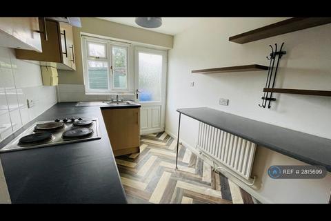 2 bedroom terraced house to rent, Moss Terrace, Doncaster, DN8