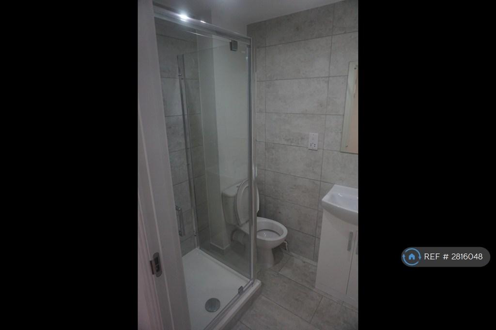 Master Bedroom Ensuite