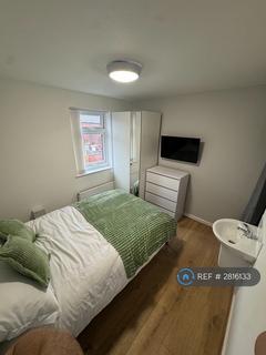 1 bedroom in a house share to rent, Lawn St, Bolton, BL1