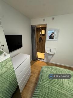 1 bedroom in a house share to rent, Lawn St, Bolton, BL1