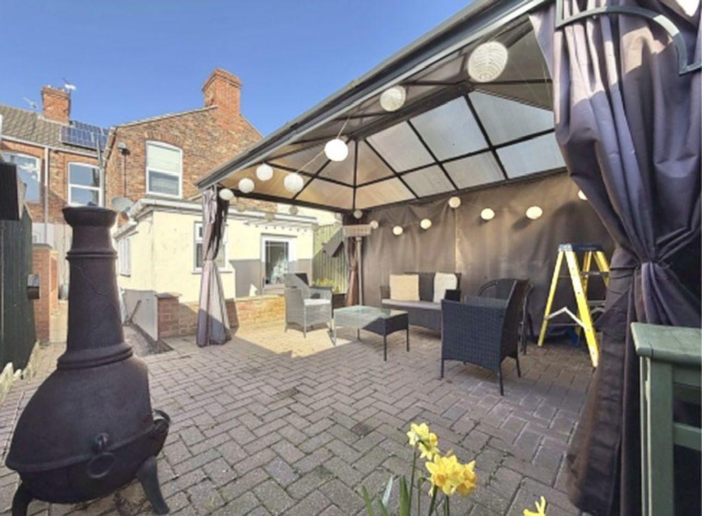 Rear garden view 3