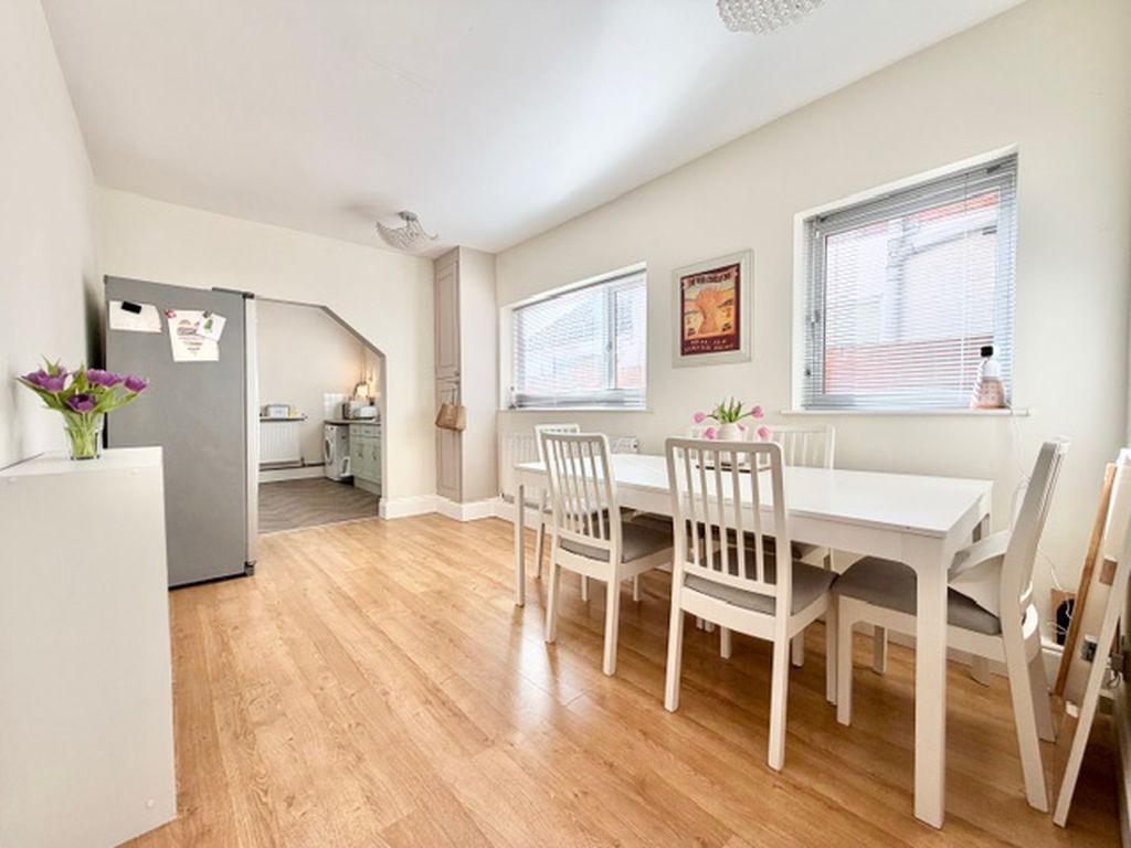 Breakfast room