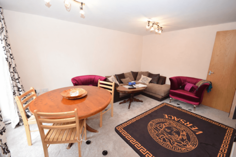 2 bedroom apartment for sale, Woodgate Road, Whalley Range, Manchester. M16 8LX