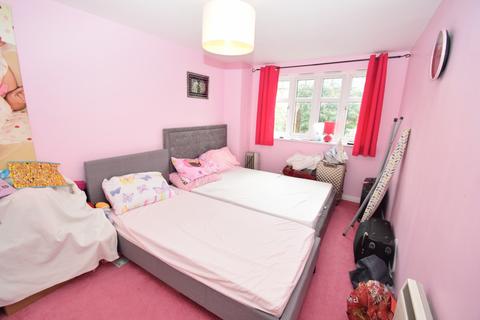 2 bedroom apartment for sale, Woodgate Road, Whalley Range, Manchester. M16 8LX