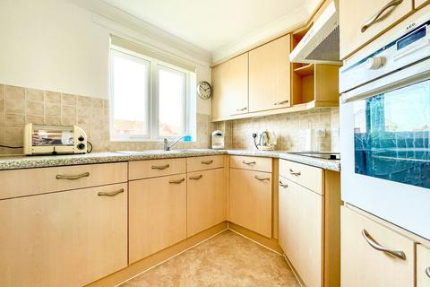 1 bedroom retirement property for sale, Berryfield Court, Bursledon Road, Hedge End, SO30